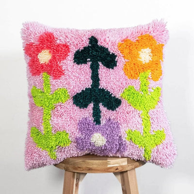 Craft Club Co BRIGHT PICK OF THE BUNCH - Latch Hook Cushion Kit