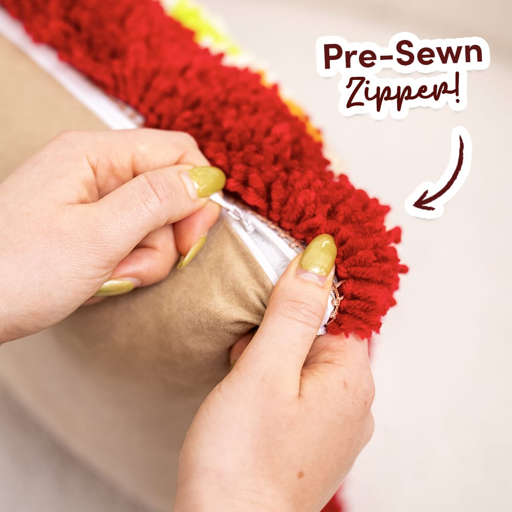 Craft Club Co CHRISTMAS CRACKERS - Latch Hook Cushion Kit