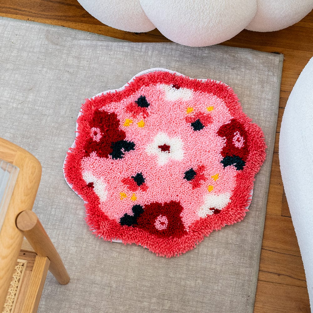 Craft Club Co PINK POSIES | Rug Making Kit