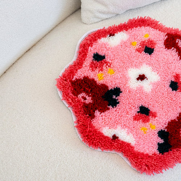 PINK POSIES Rug Making Kit – DIY Retro Flower Rug
