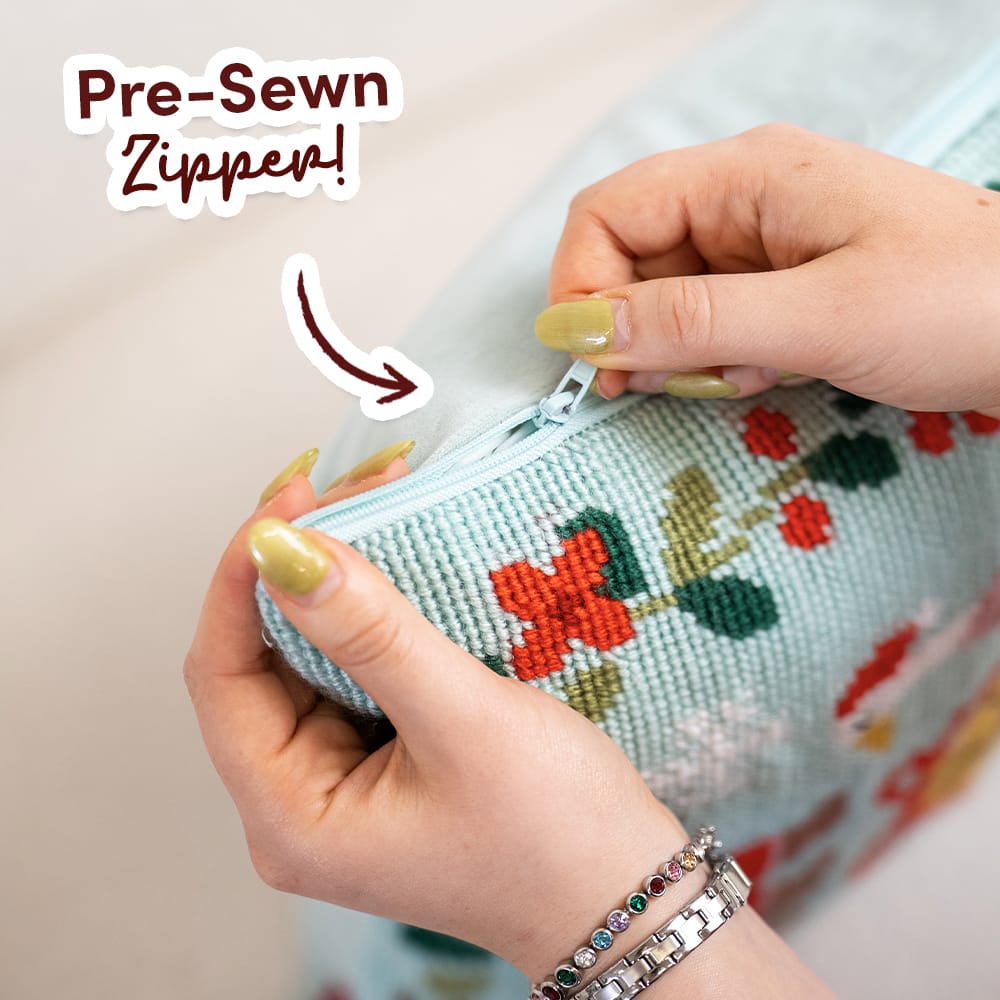 Craft Club Co WINTER FRIENDS - Tapestry Needlepoint Cushion Kit