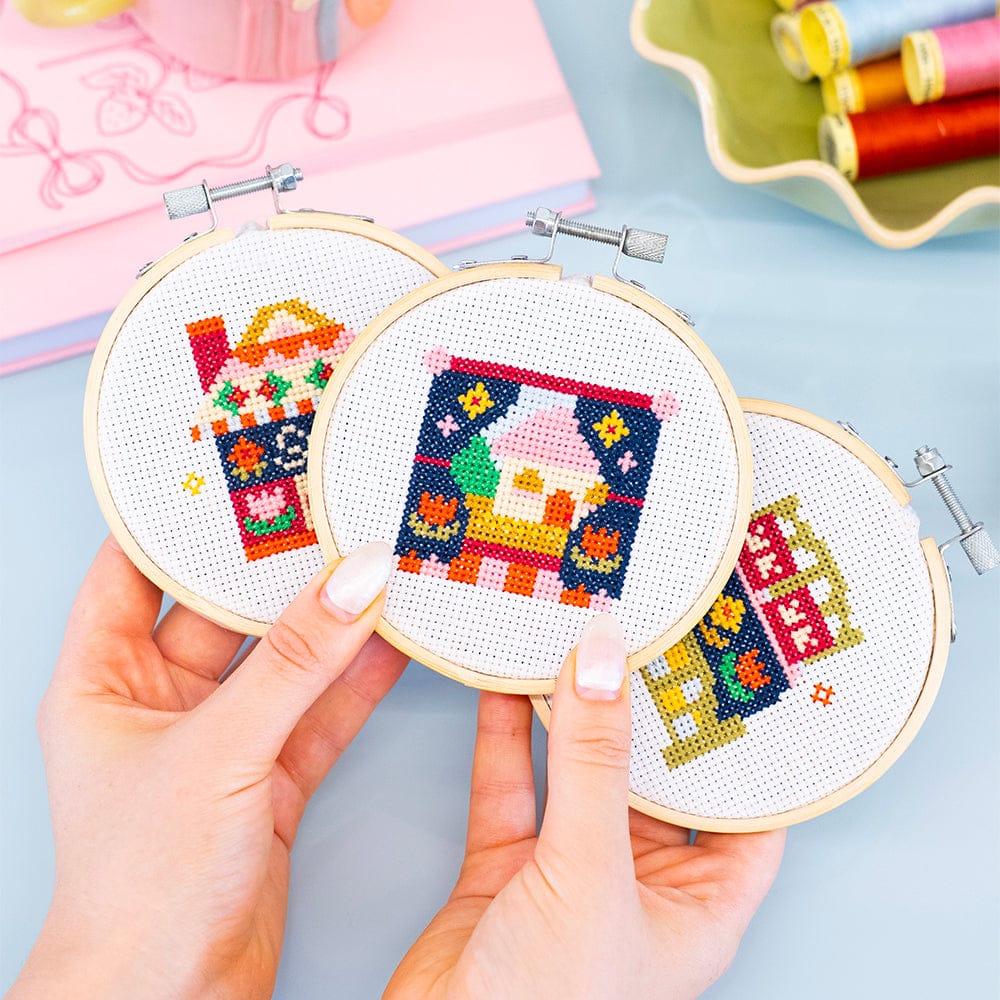 Craft Club COZY COTTAGE MINIS - Cross Stitch Kit