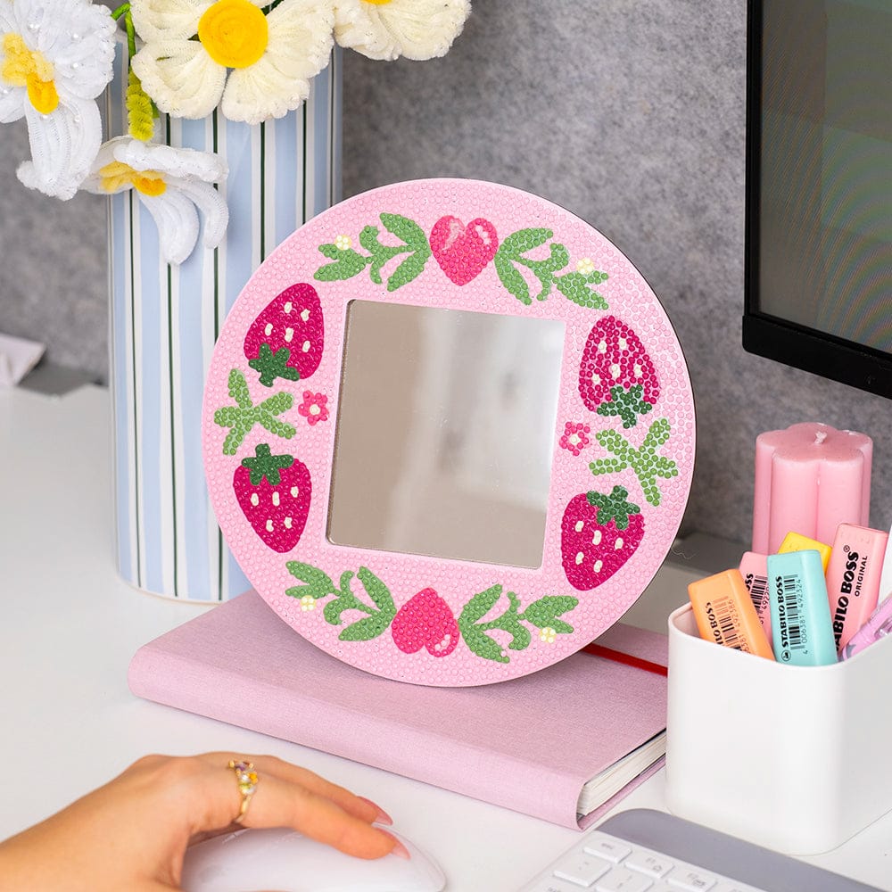 Craft Club Strawberry Sweetheart - Diamond Painting Mirror Frame Kit