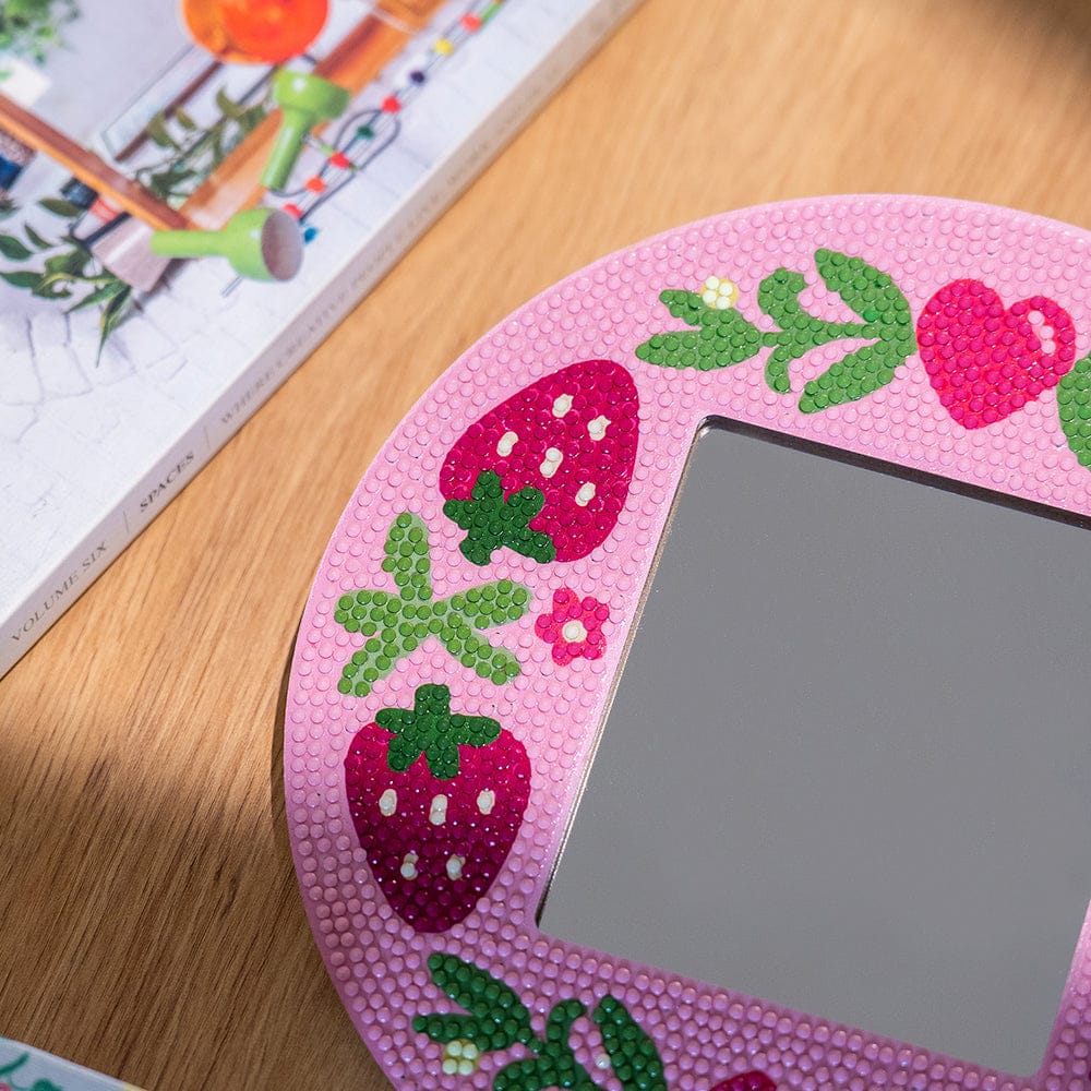Craft Club Strawberry Sweetheart - Diamond Painting Mirror Frame Kit