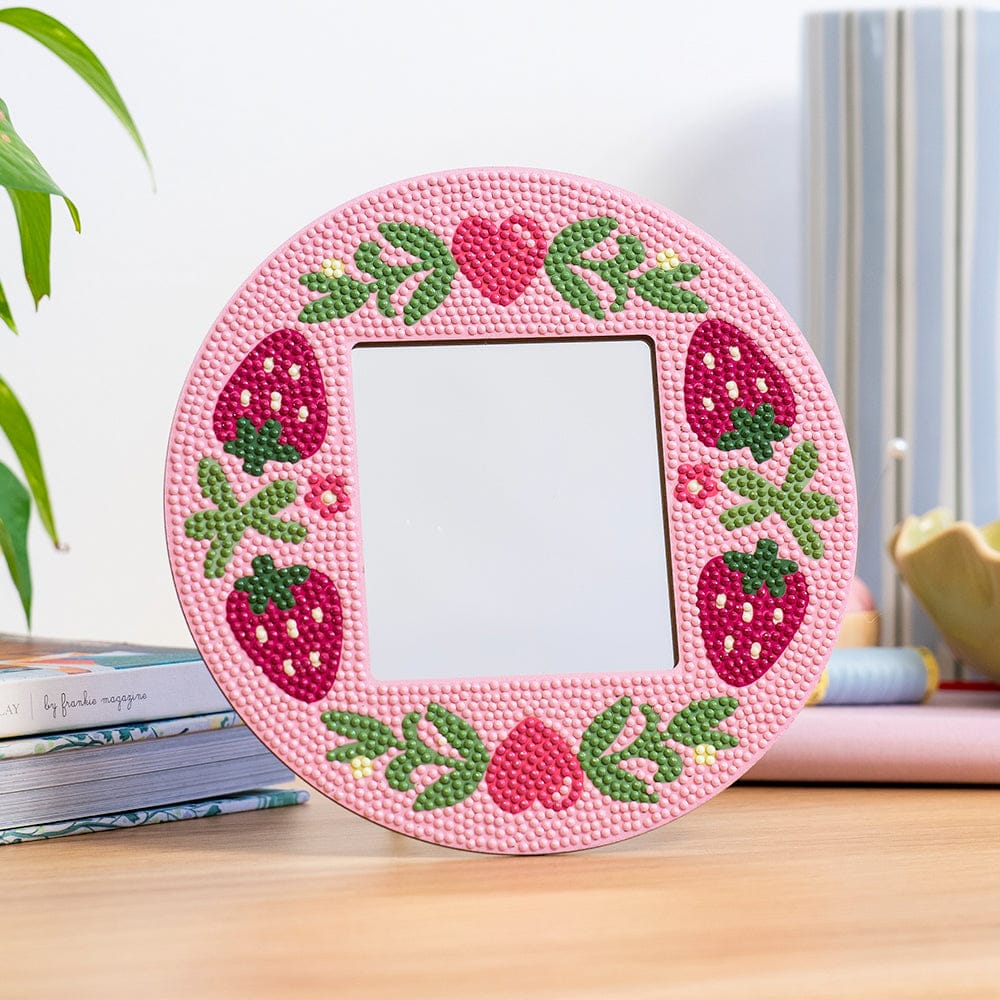 Craft Club Strawberry Sweetheart - Diamond Painting Mirror Frame Kit