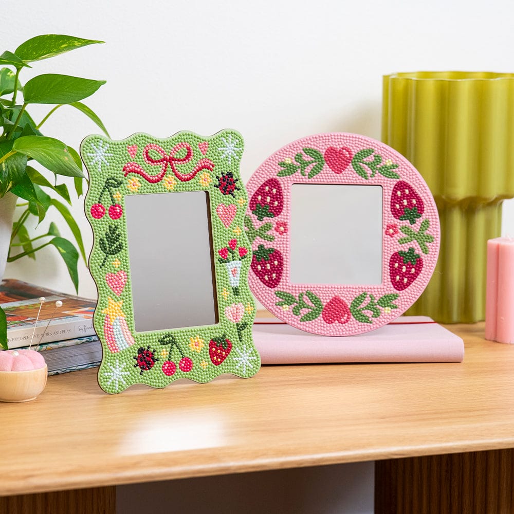 Craft Club Strawberry Sweetheart - Diamond Painting Mirror Frame Kit