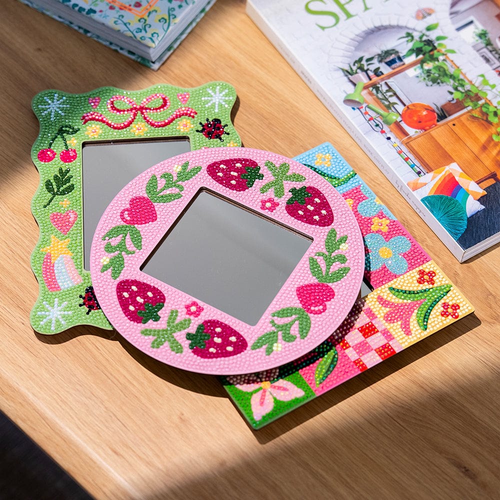 Craft Club Strawberry Sweetheart - Diamond Painting Mirror Frame Kit