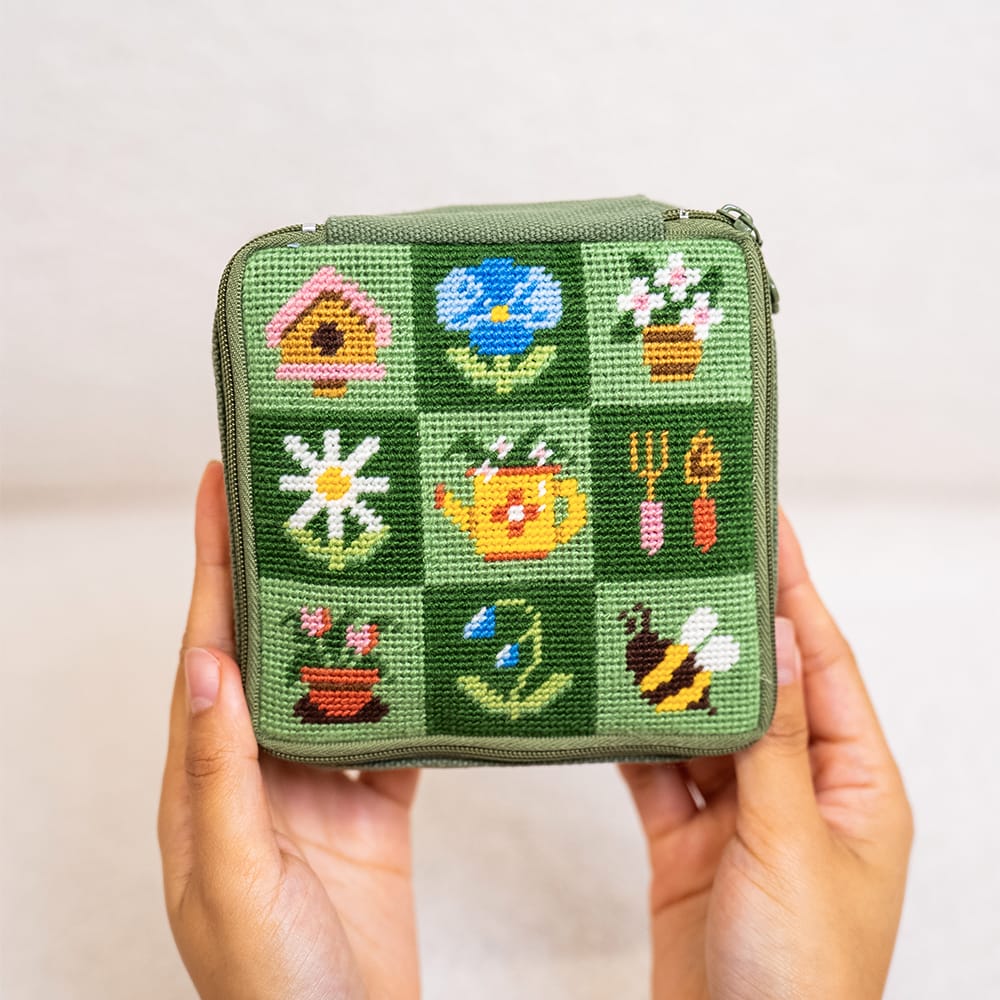 Craft Club GARDEN CHARMS - Needlepoint Pouch Kit