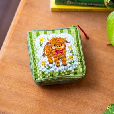 Craft Club HIGHLAND COW - Needlepoint Pouch Kit