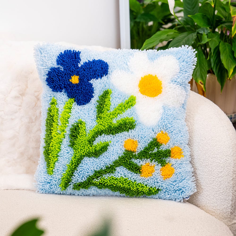 Craft Club Baby Blue Wild Blooms - Latch Hook Cushion Kit