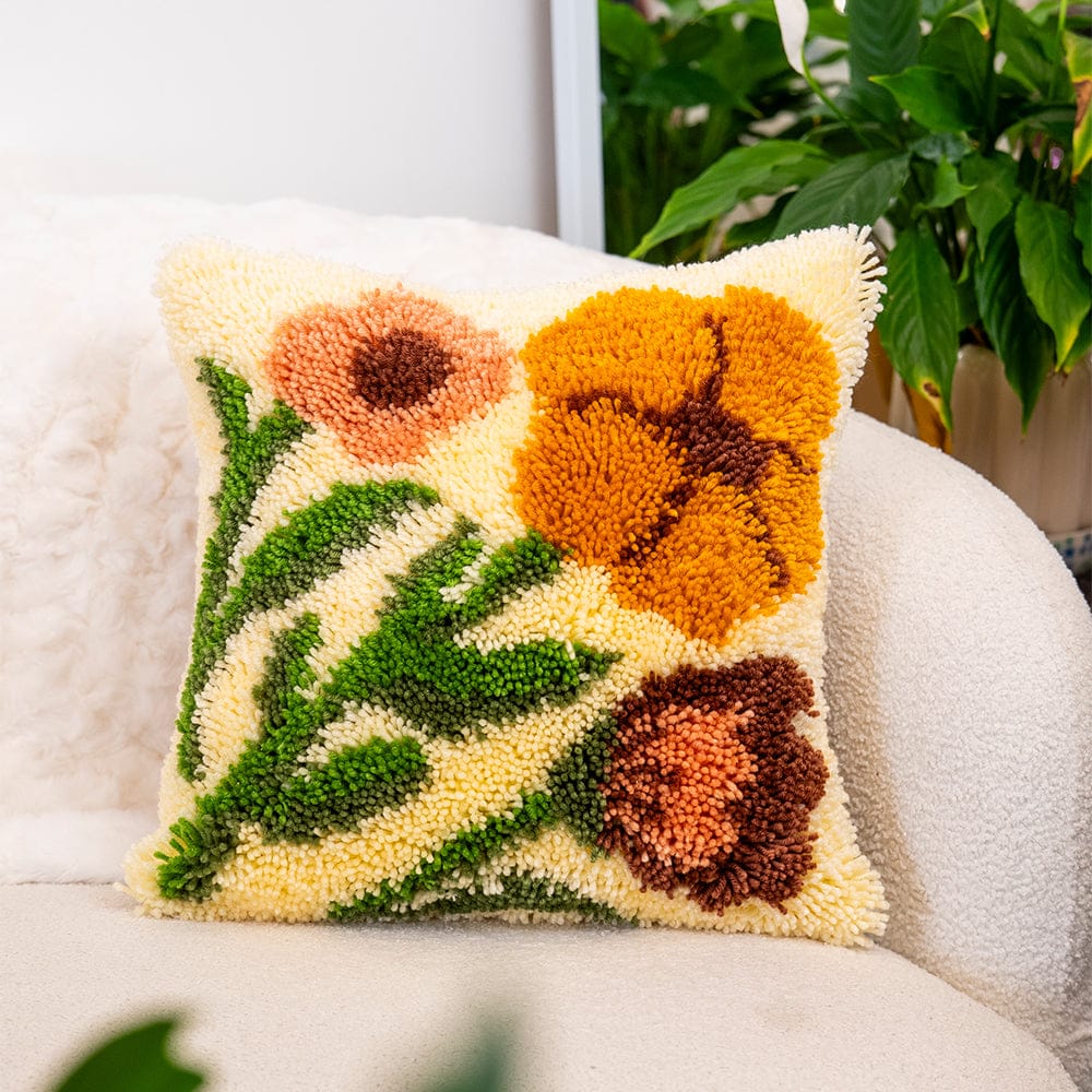 Craft Club Earthy Wild Blooms - Latch Hook Cushion Kit