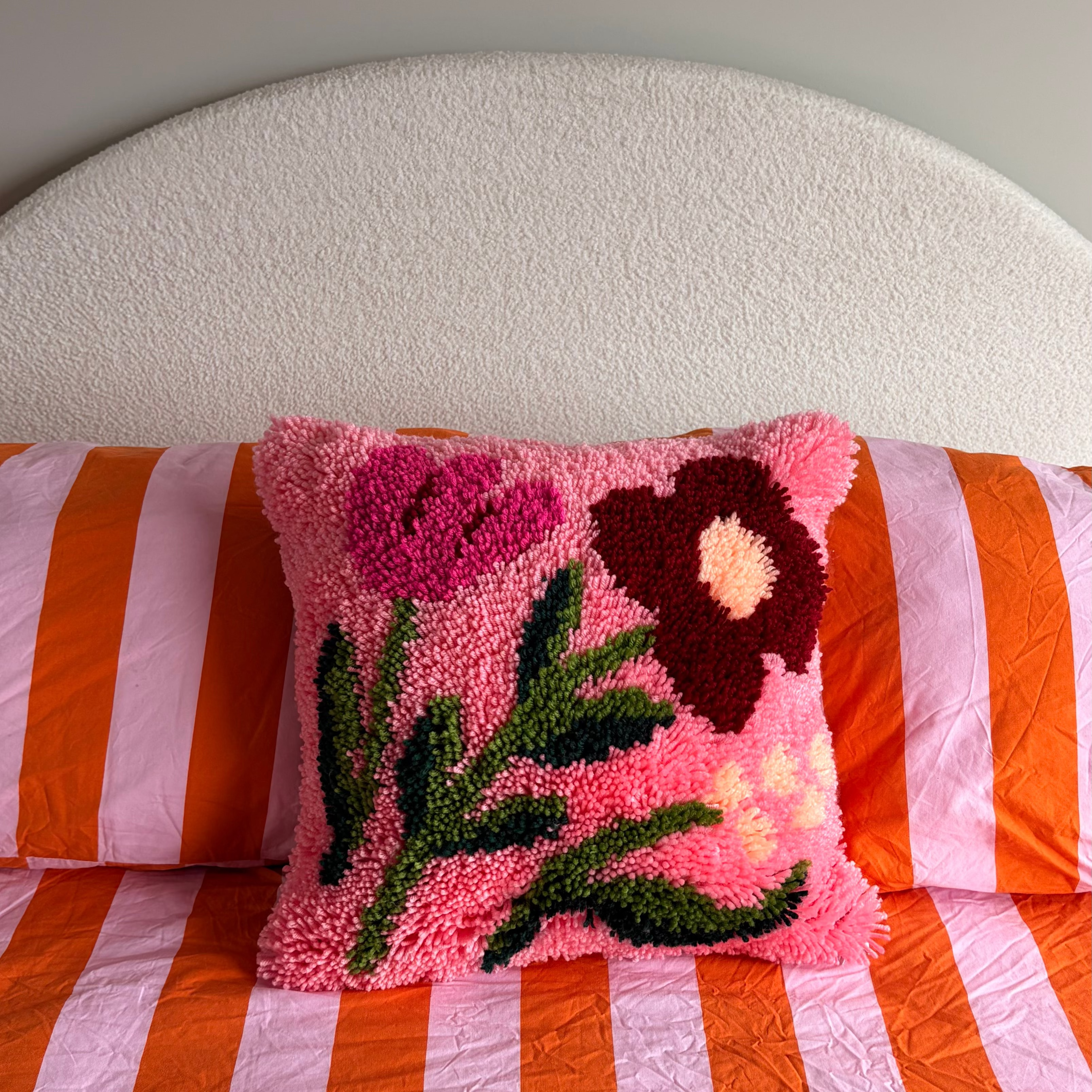 Craft Club Fuchsia Wild Blooms - Latch Hook Cushion Kit