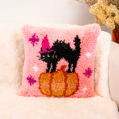 Craft Club SCAREDY CAT - Latch Hook Cushion Kit
