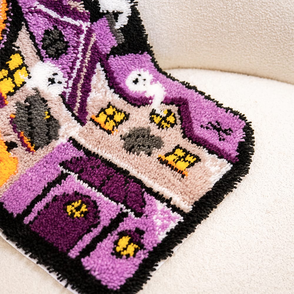 Craft Club HAUNTED HOUSE - XL Latch Hook Rug Kit