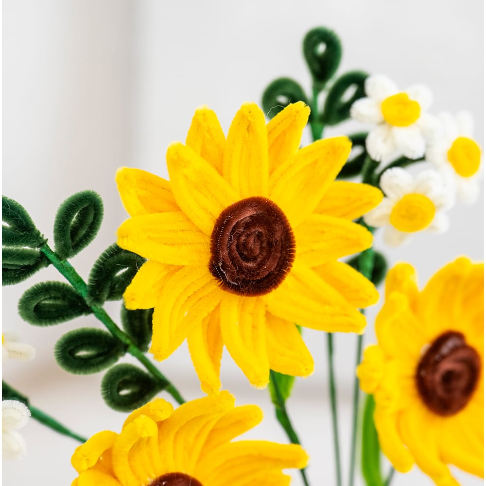 Craft Club GOLDEN SUNFLOWERS - Pipe Cleaner Bouquet Kit