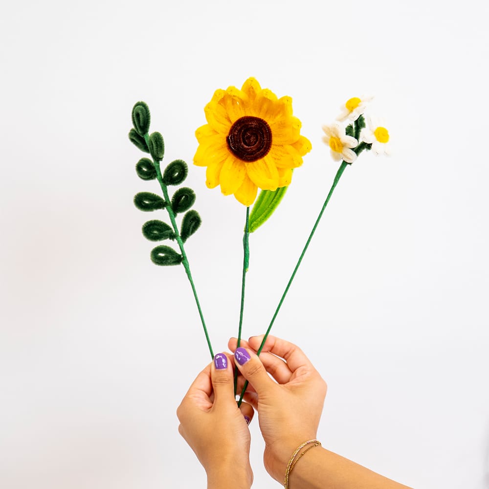 Craft Club GOLDEN SUNFLOWERS - Pipe Cleaner Bouquet Kit