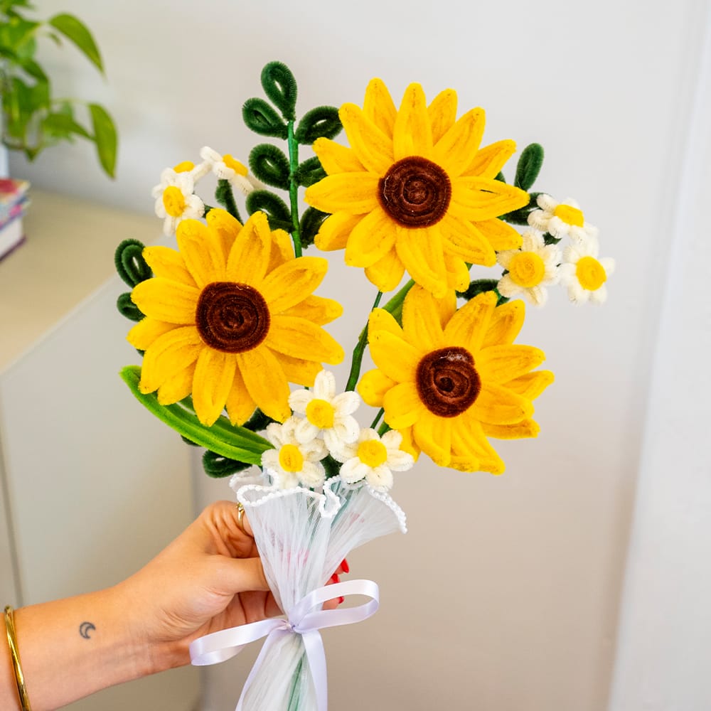 Craft Club GOLDEN SUNFLOWERS - Pipe Cleaner Bouquet Kit