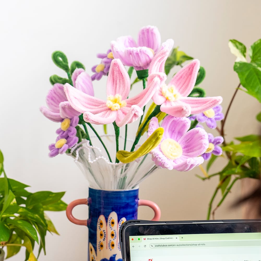 Craft Club PURPLE SPLENDOUR - Pipe Cleaner Bouquet Kit