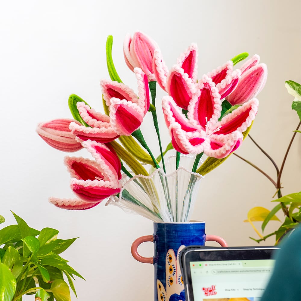 Craft Club STARGAZER LILIES - Pipe Cleaner Bouquet Kit