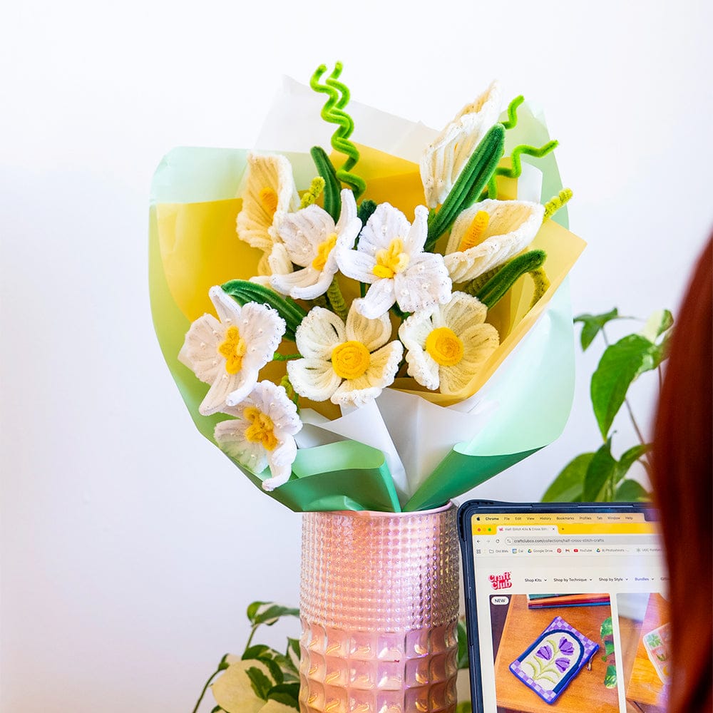 Craft Club Blanc Blooms - Pipe Cleaner Bouquet Kit
