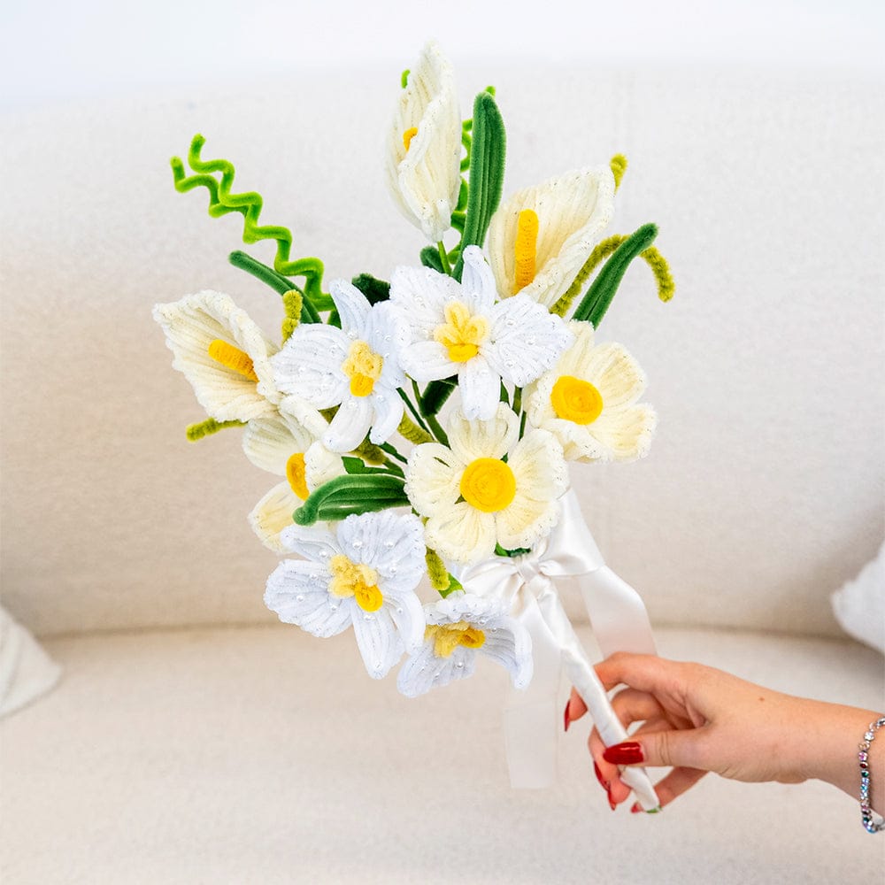 Craft Club Blanc Blooms - Pipe Cleaner Bouquet Kit