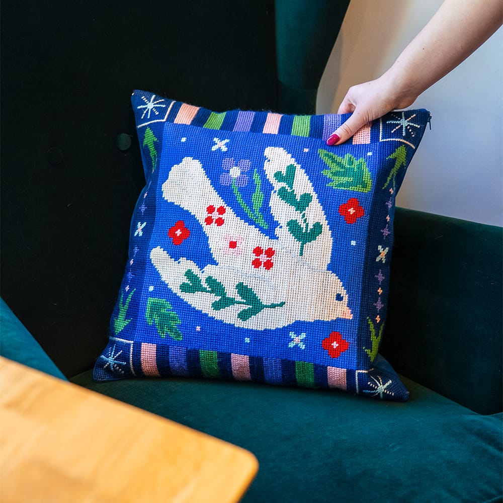 Craft Club DARLING DOVE - Tapestry Needlepoint Cushion Kit